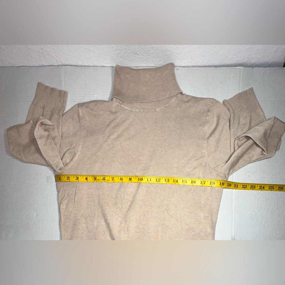 Calvin Klein Turtleneck Sweater Women’s Size Large Solid Beige Logo Classic Tan - Picture 5 of 11
